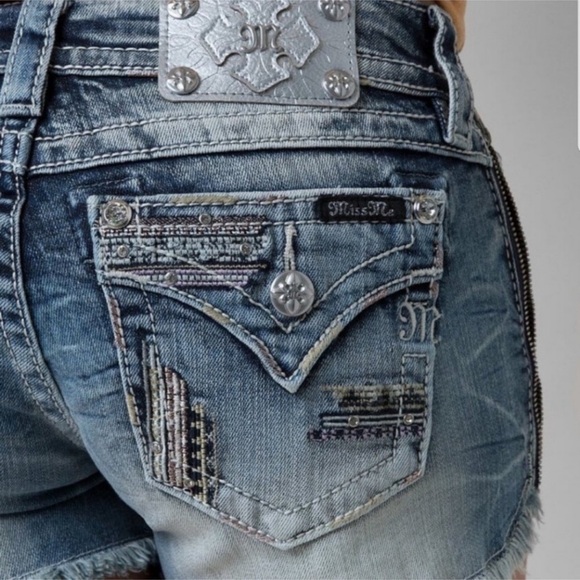 Miss Me Shorts - Picture 2 of 9